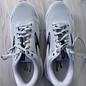 Brooks Ghost 15 Men’s Running Shoes, Size 10, Extra Wide (4E), Gray